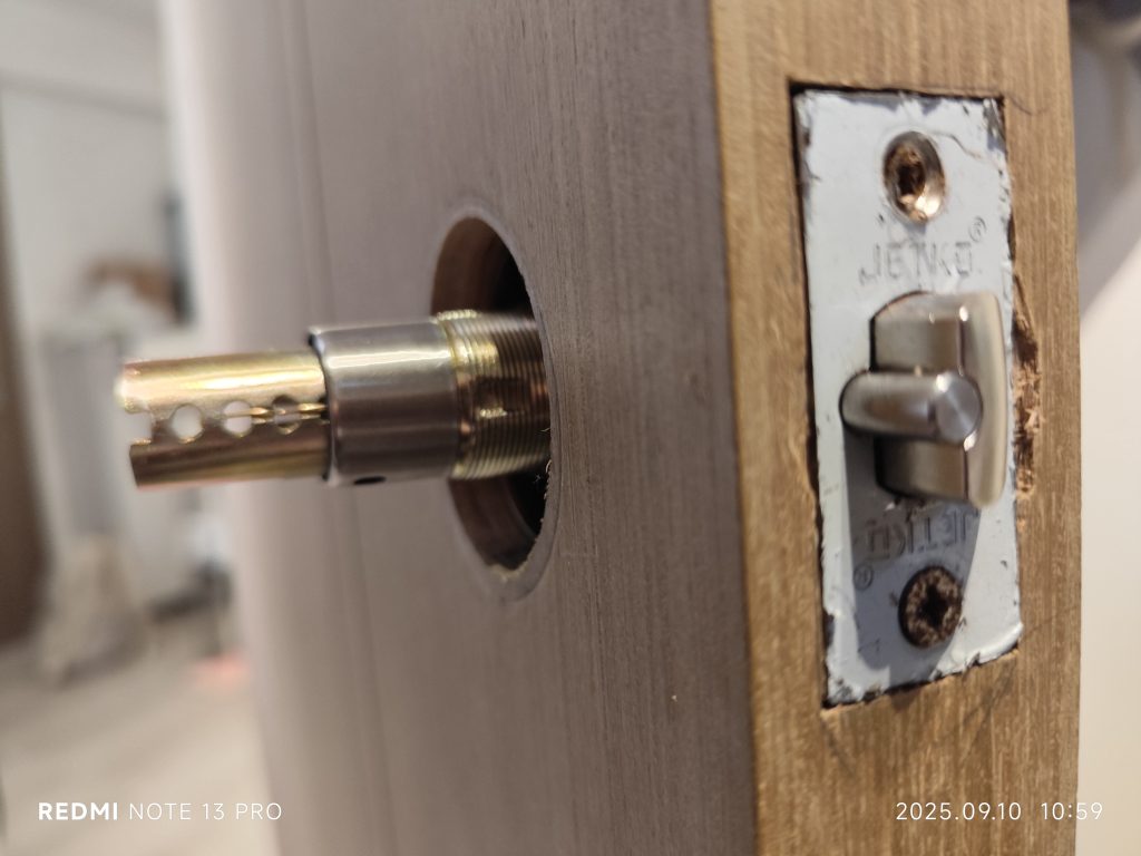 Smart door lock