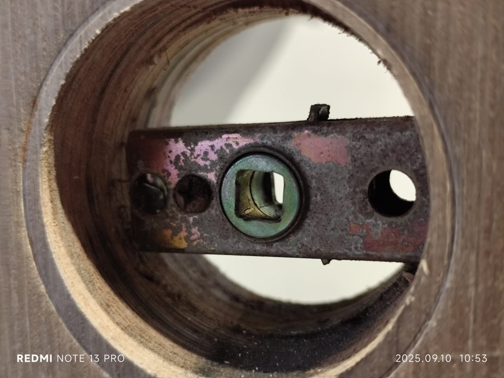 Smart deadbolt door lock