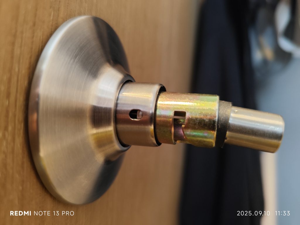 Choosing a smart door lock