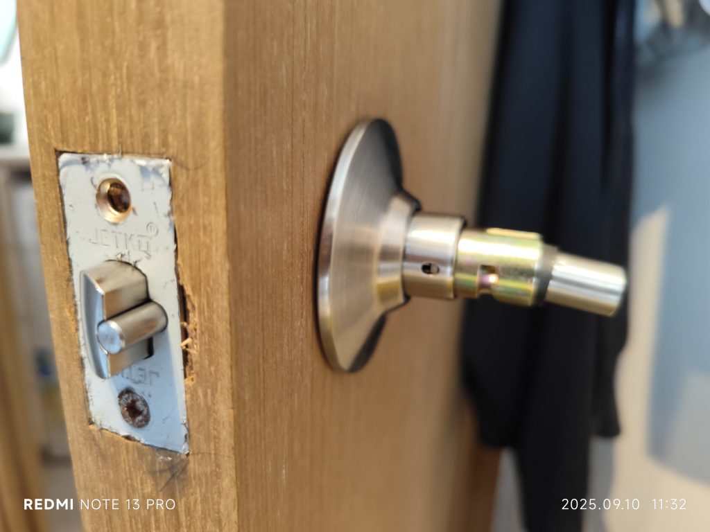 Secure smart door lock